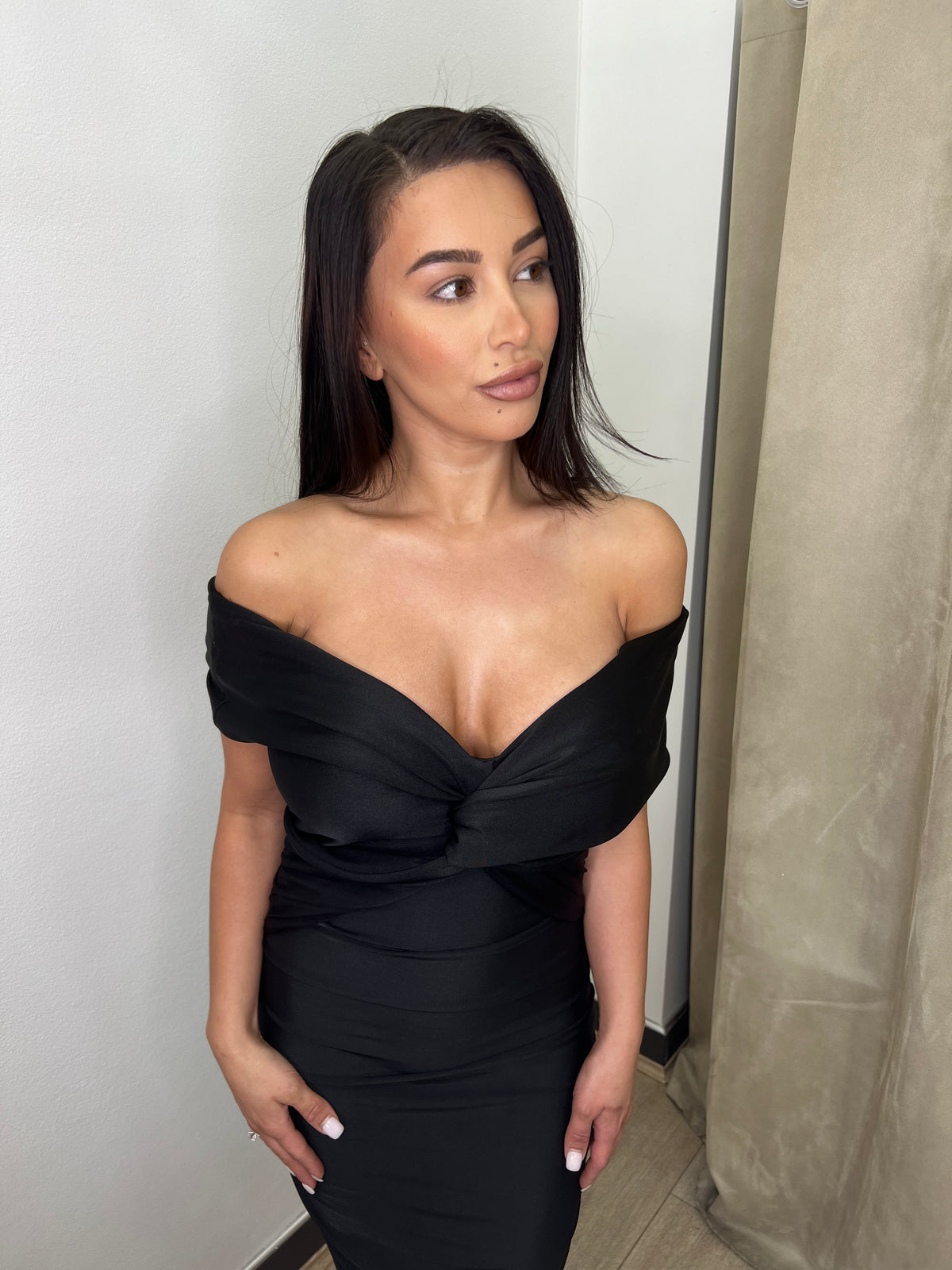 Clare Stretch Black Twist Midi