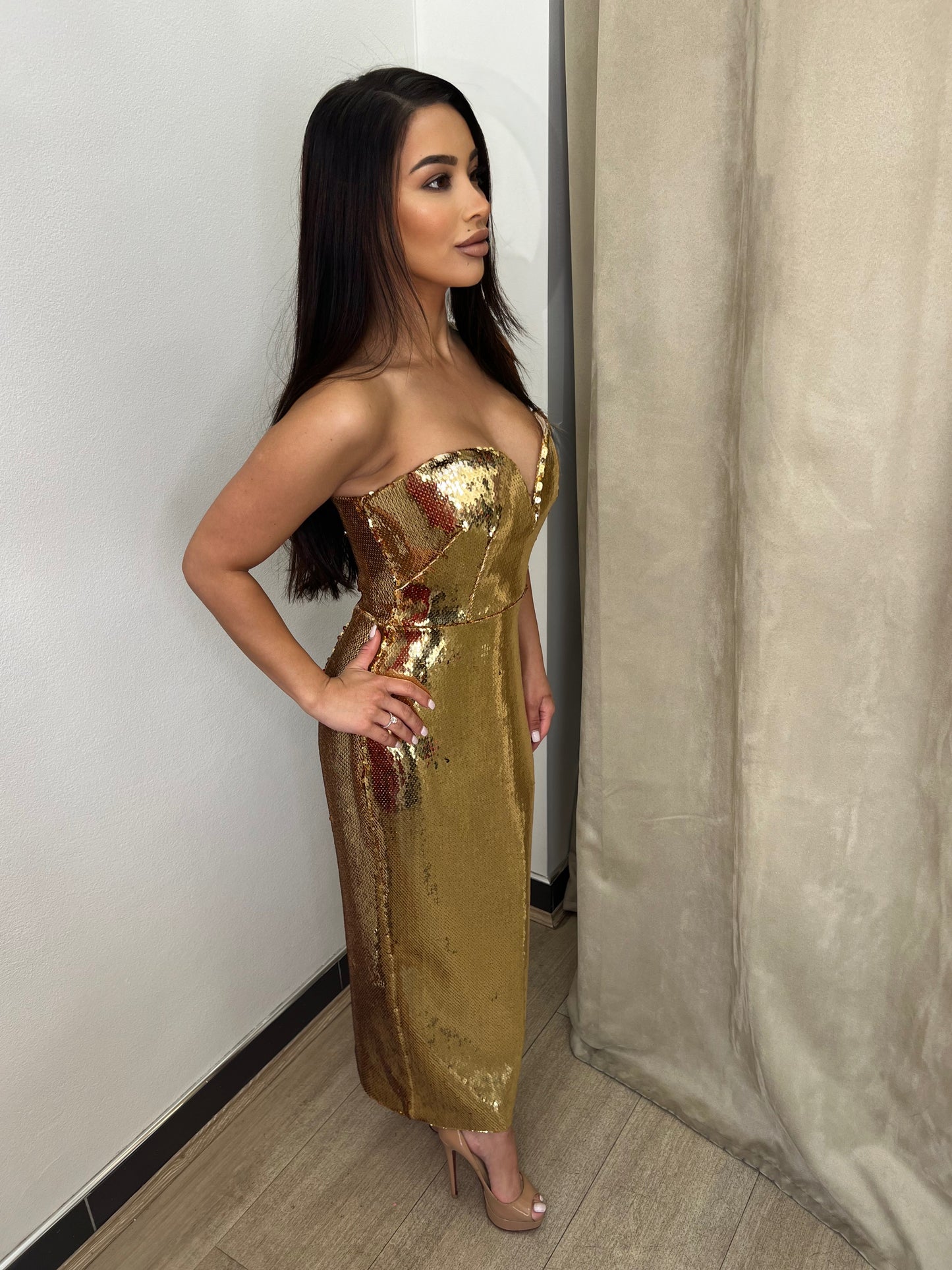 Alex Perry Metallic Strapless Midi Dress - Gold