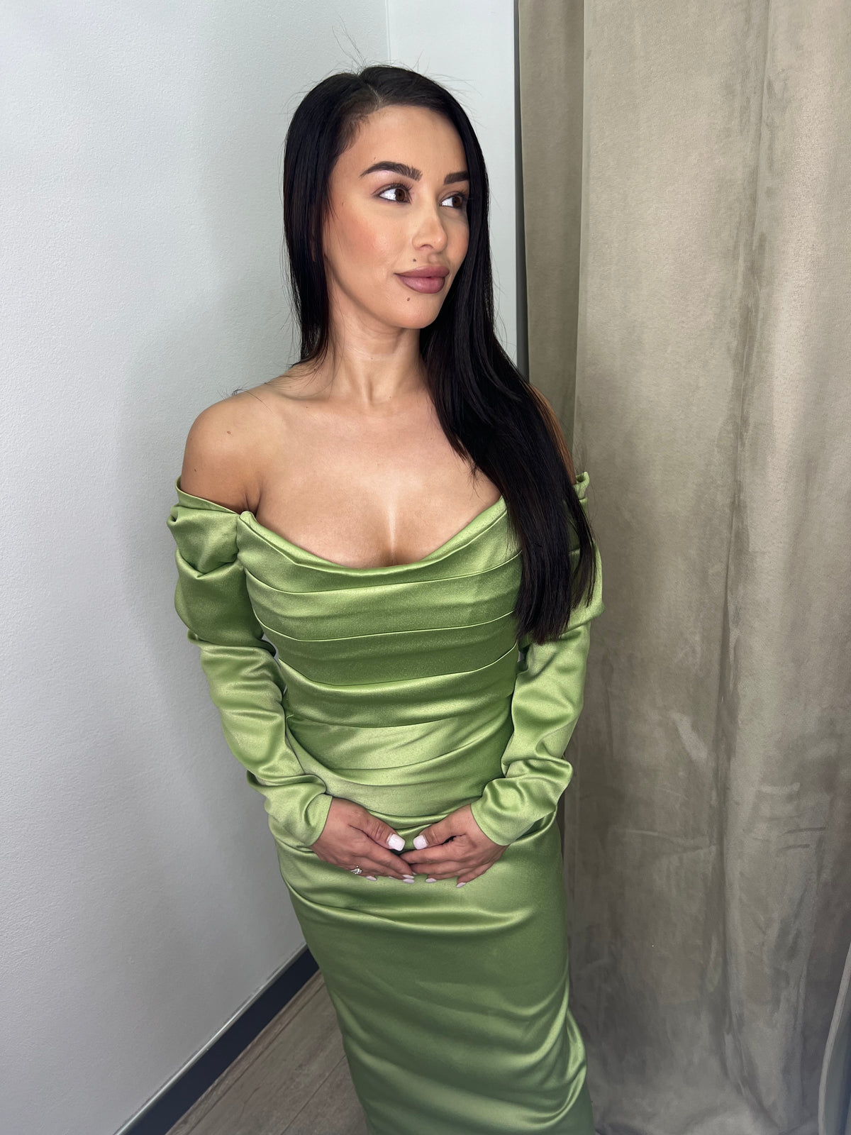 Mara Off Shoulder Gown In Green