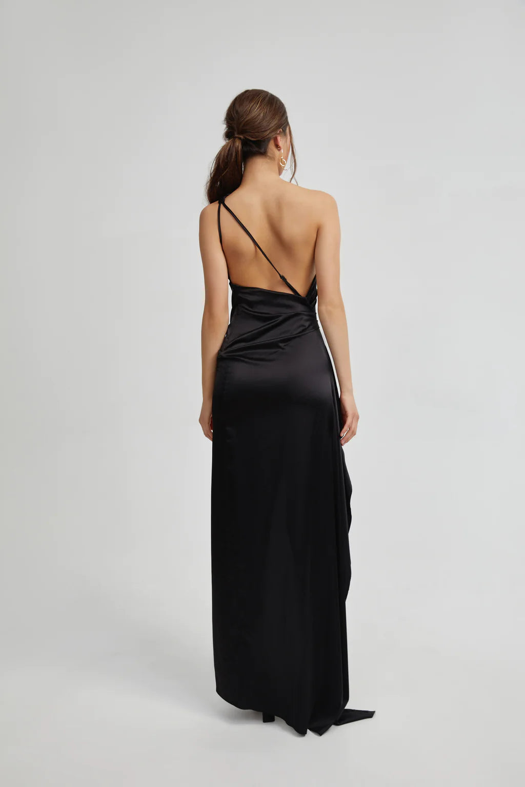 Lexi Samira Black Gown